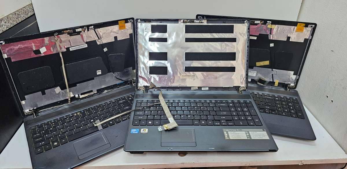 3 x Acer Aspire laptops - Spares or repairs