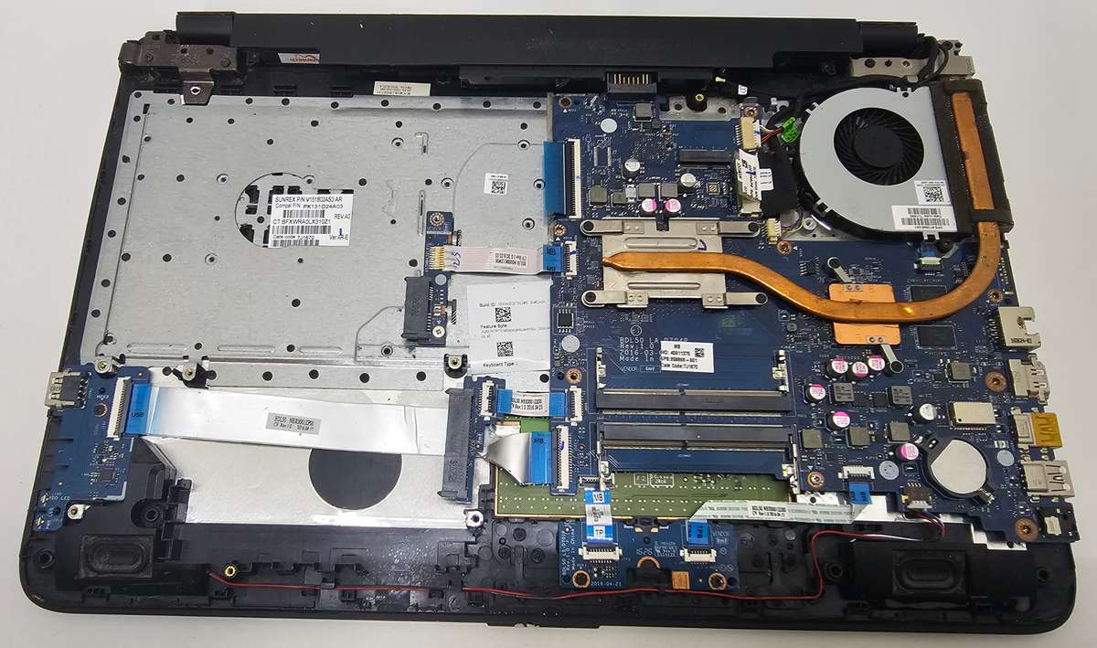 HP Notebook - 15-ay012nx - Spares or Repairs