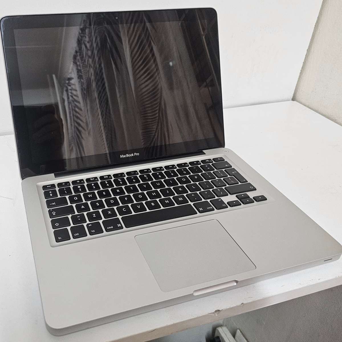 Apple Macbook Pro i5 dual core - mid 2012 4GB RAM 500GB HDD - needs a new battery