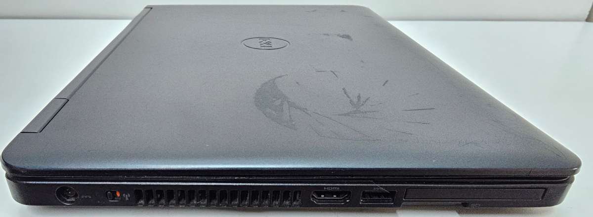 Dell Latitude E5540 i5-4310U 2GB RAM - Spares or Repairs