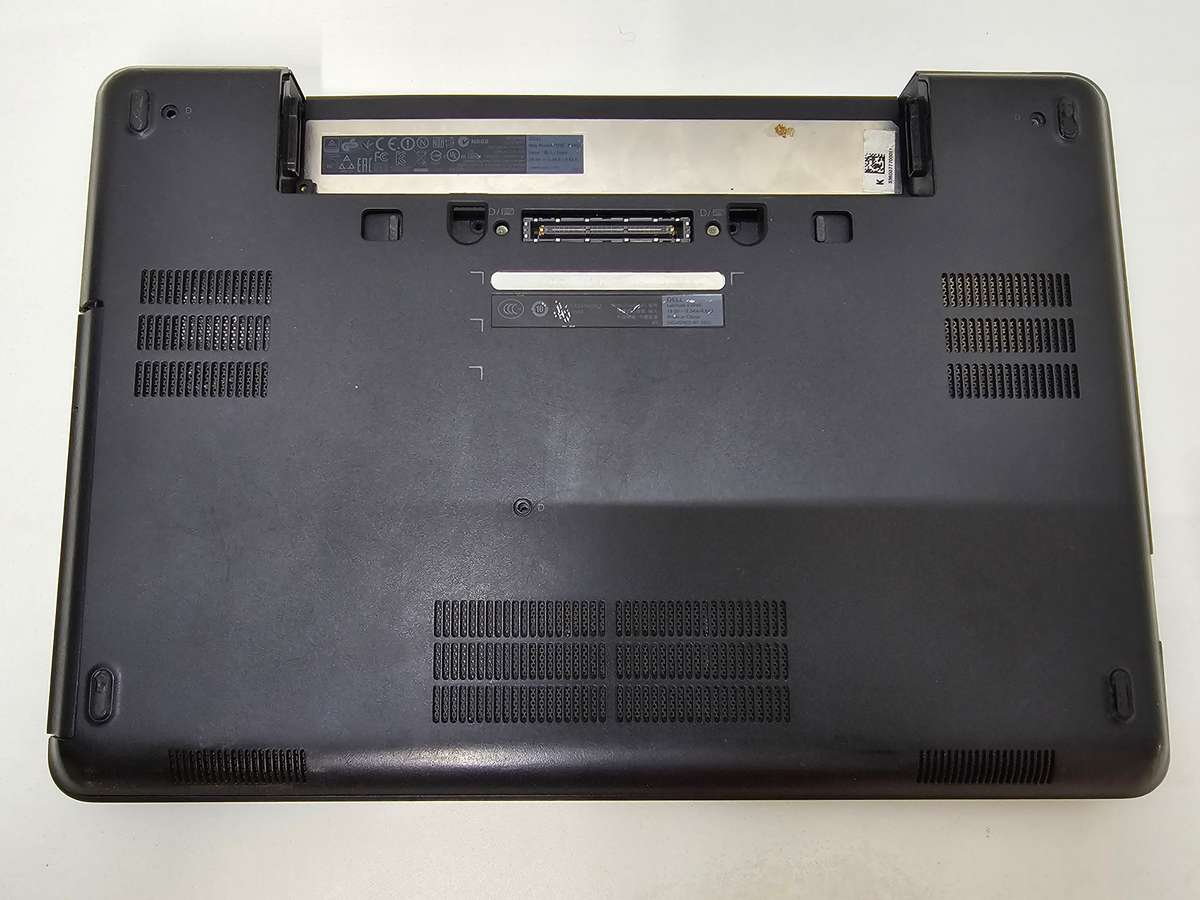 Dell Latitude E5540 i5-4310U 2GB RAM - Spares or Repairs