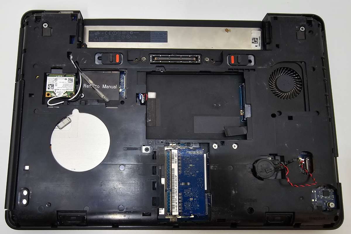 Dell Latitude E5540 i5-4310U 2GB RAM - Spares or Repairs