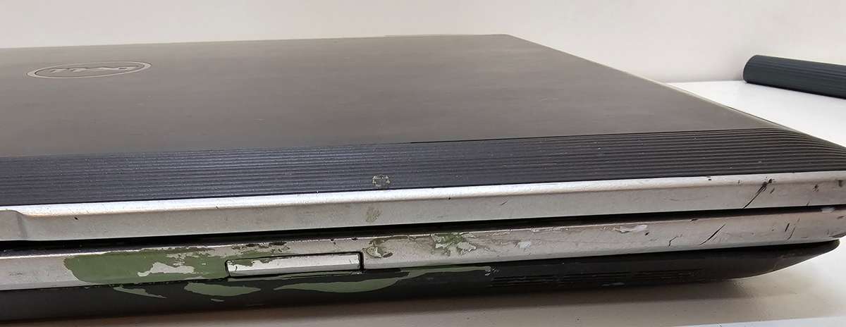 Dell Latitute E6520 i5-2540M 8GB RAM 500GB HDD - Needs a new battery - No OS