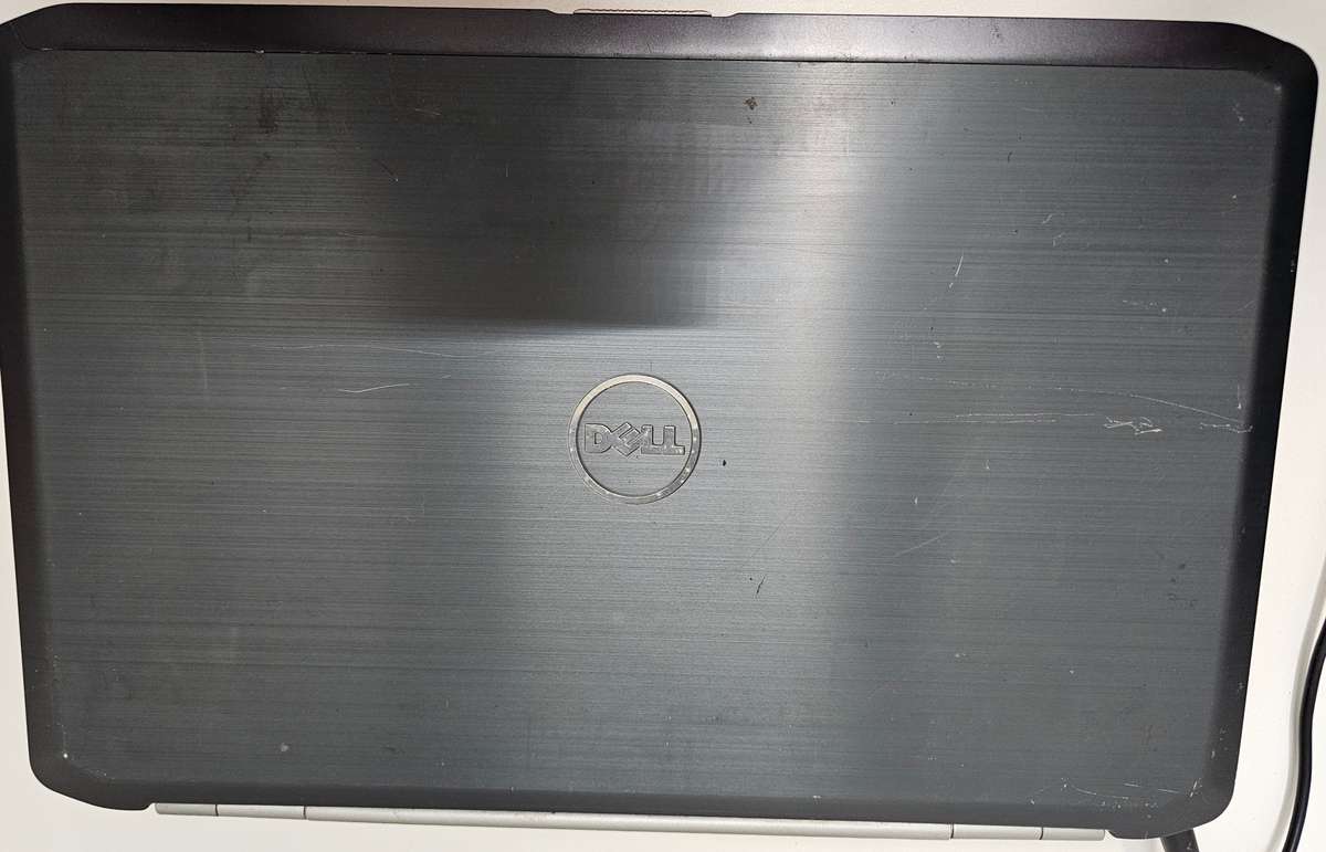 Dell Latitude E5520 - i5-2520M 2GB RAM 500GB HDD - No battery