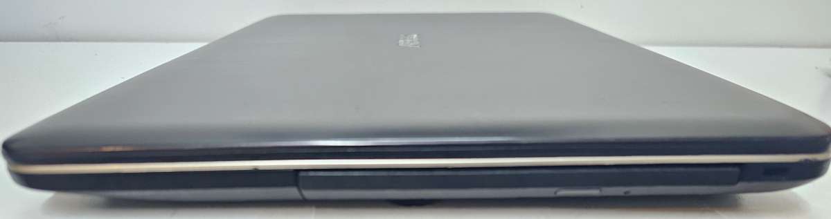 Asus SonicMaster F540L i3-5005U 4GB RAM 1TB HDD