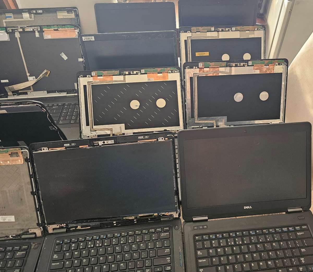 24 x Dell laptops - Spares or Repairs