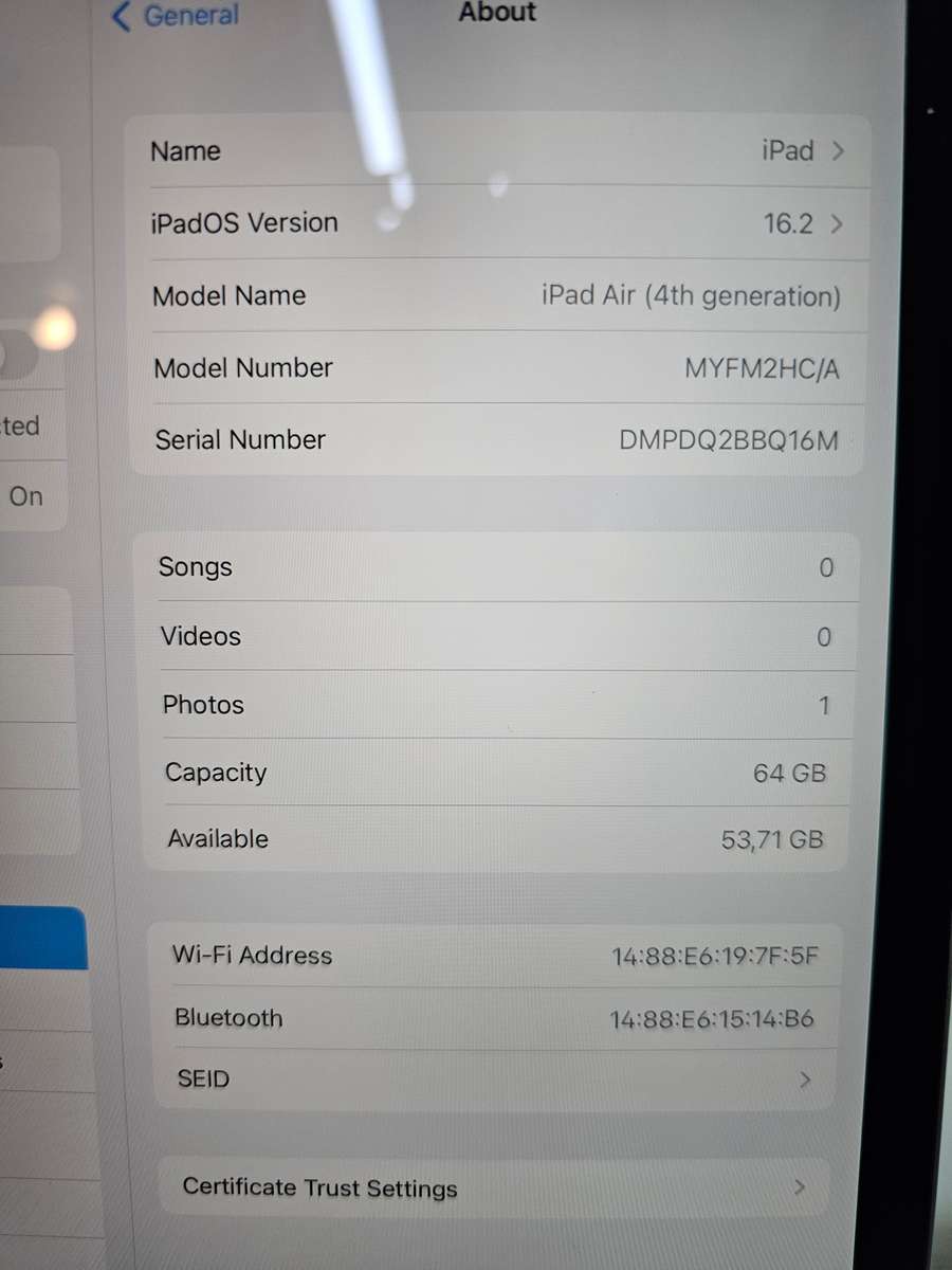 iPad Air 4th Gen 64GB Wi-Fi only