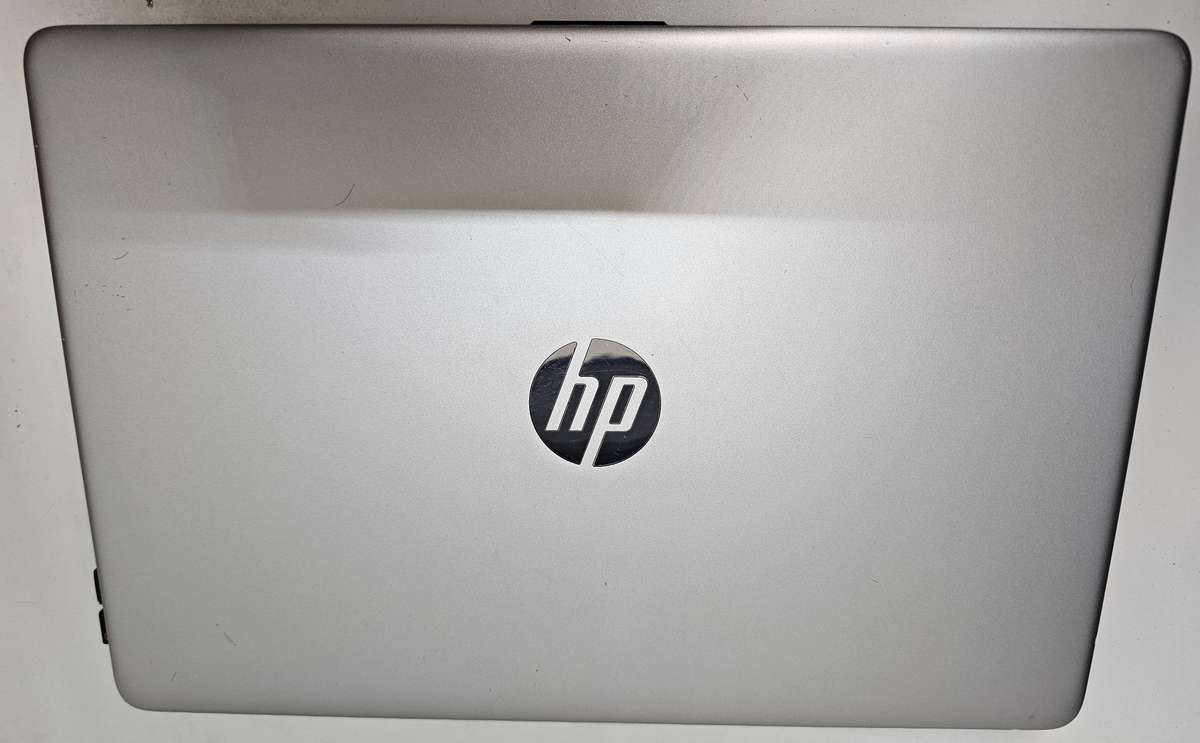 HP Laptop 15-dw3003ni i5-1135G7 8GB RAM 256GB SSD