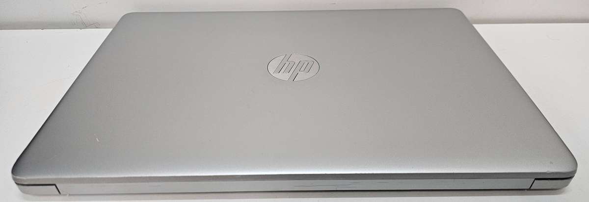 HP Laptop 15-dw3003ni i5-1135G7 8GB RAM 256GB SSD