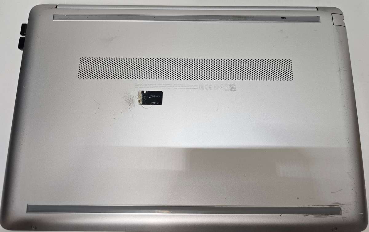 HP Laptop 15-dw3003ni i5-1135G7 8GB RAM 256GB SSD