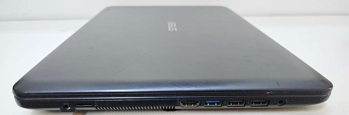 Asus Vivobook i5-8250U 8GB RAM 256GB SSD