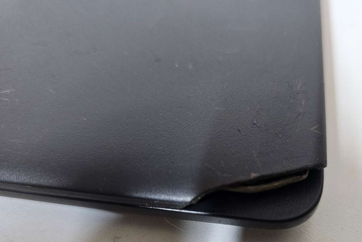 Dell Inspiron 15 3000 - AMD Athlon 3050U 4GB RAM 256GB Nvme SSD - Screen bezel missing - No battery