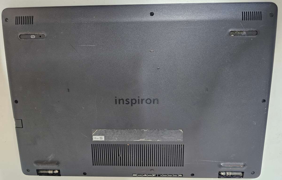 Dell Inspiron 15 3000 - AMD Athlon 3050U 4GB RAM 256GB Nvme SSD - Screen bezel missing - No battery