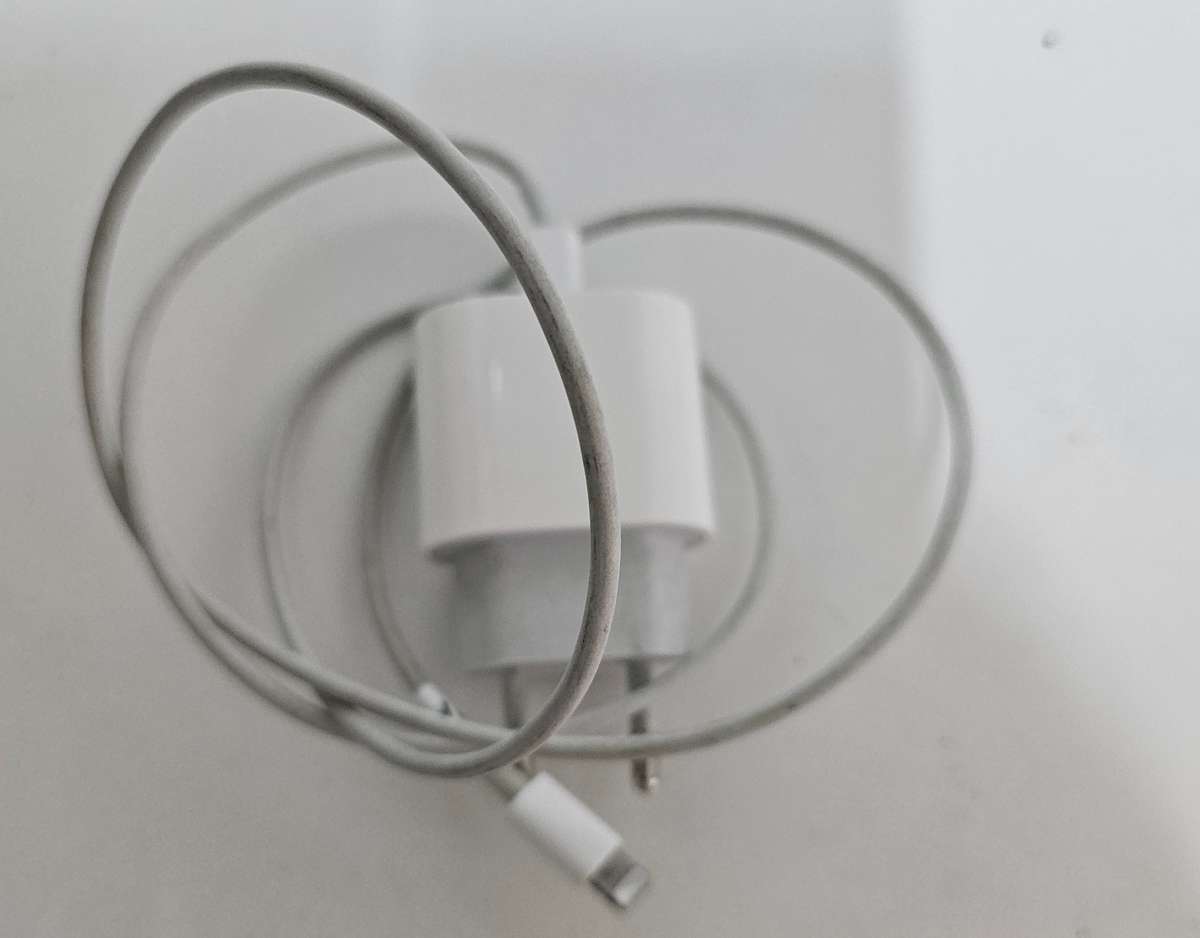 iPad 9th Gen (A2602) 64GB Wi-Fi only