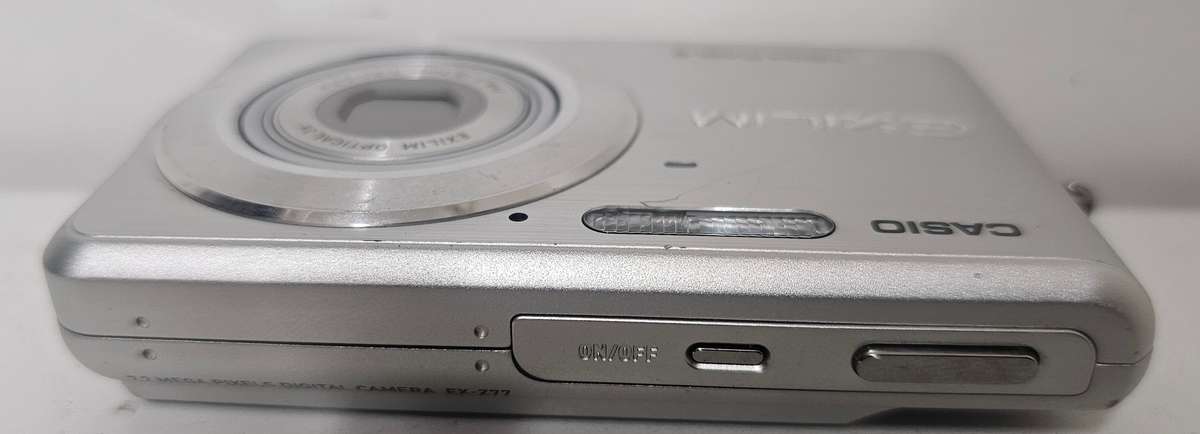 Casio digital camera ! Untested!