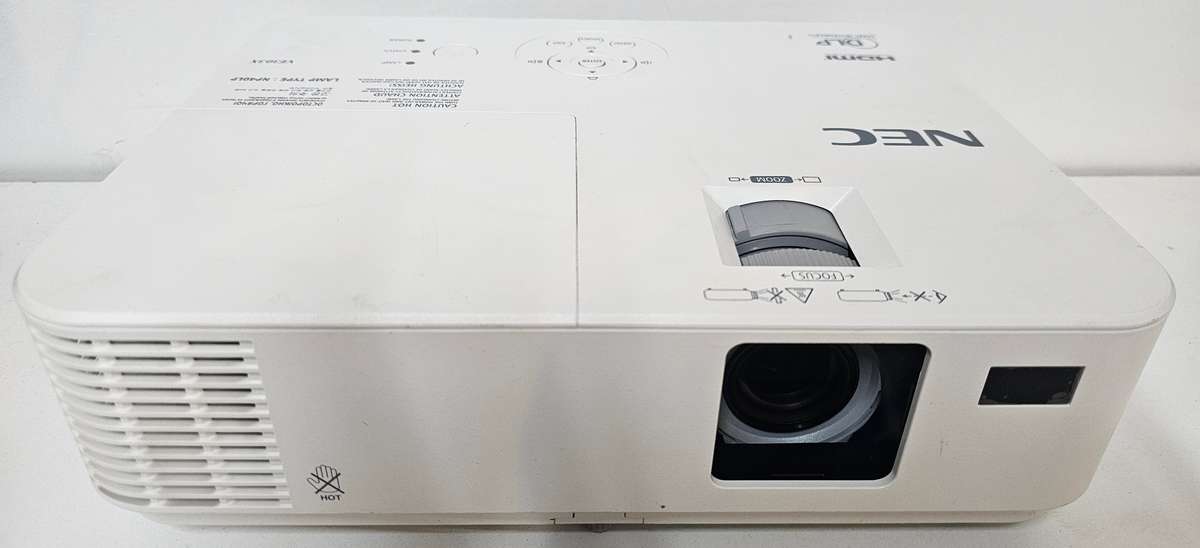 NEC VE303X Projector (27% lamp life remaining)