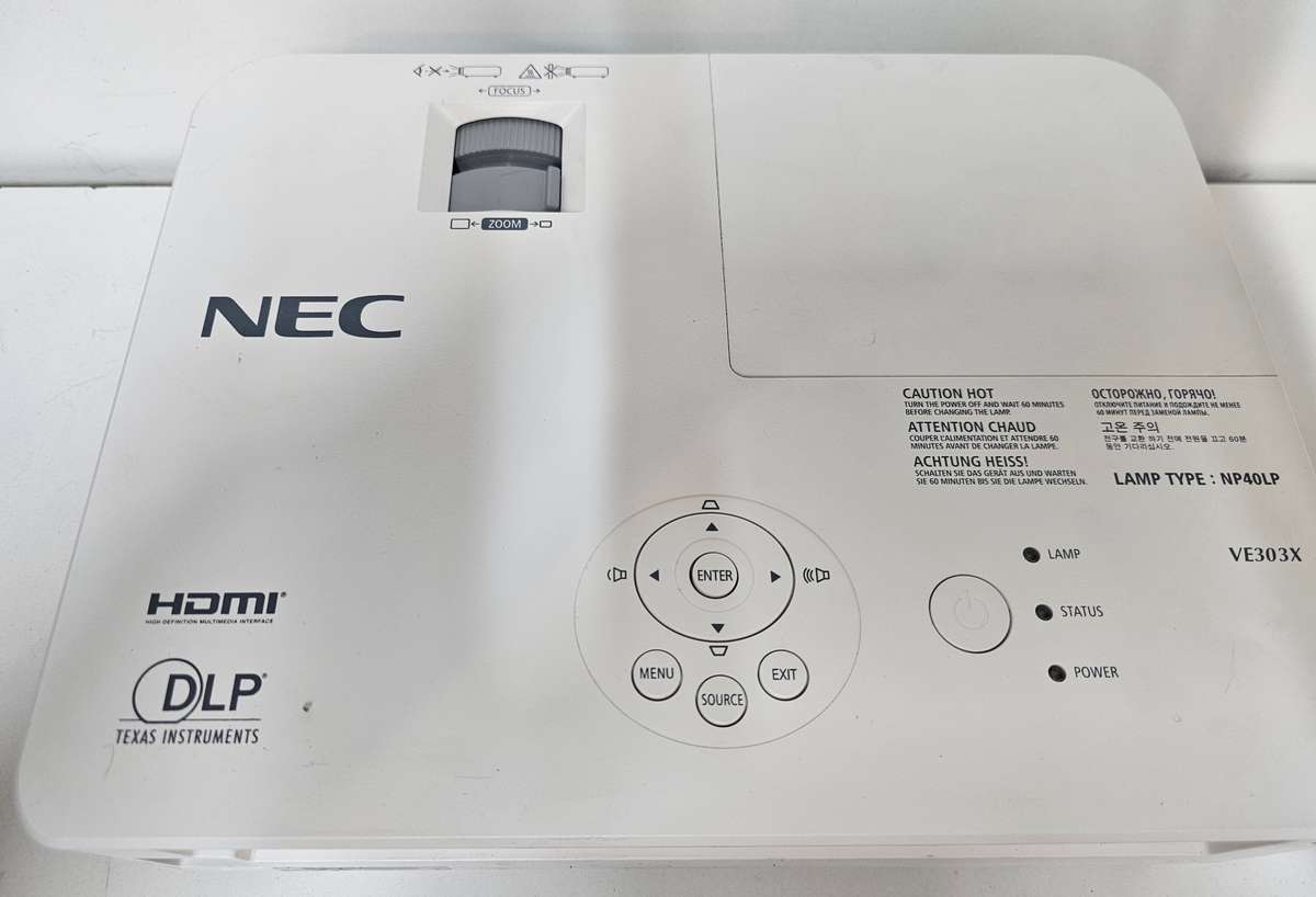 NEC VE303X Projector (27% lamp life remaining)