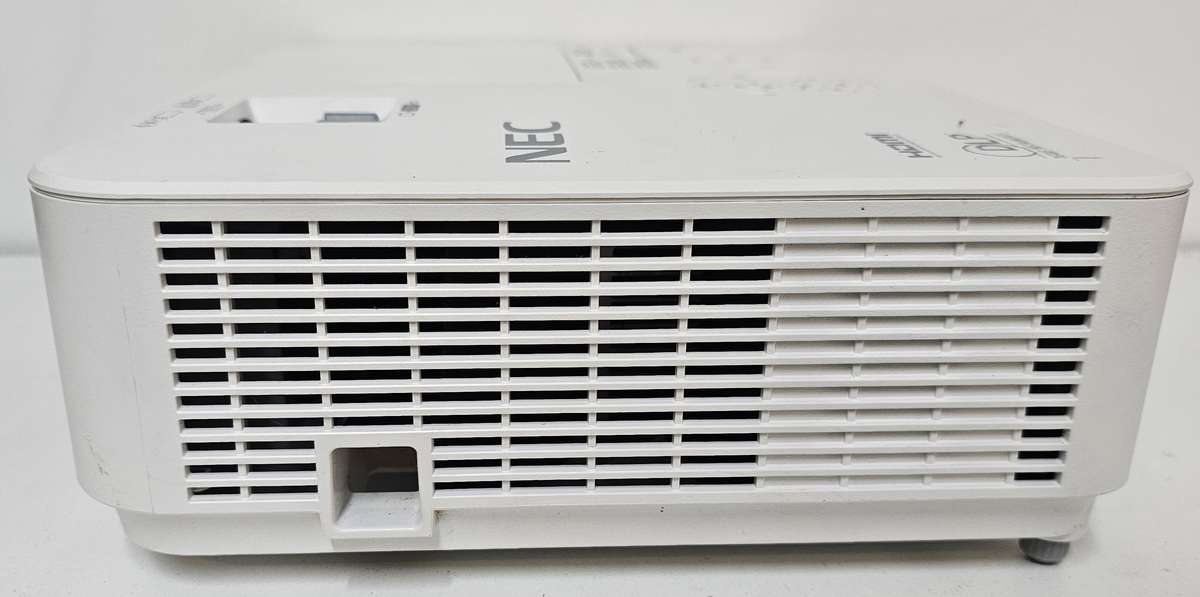 NEC VE303X Projector (27% lamp life remaining)