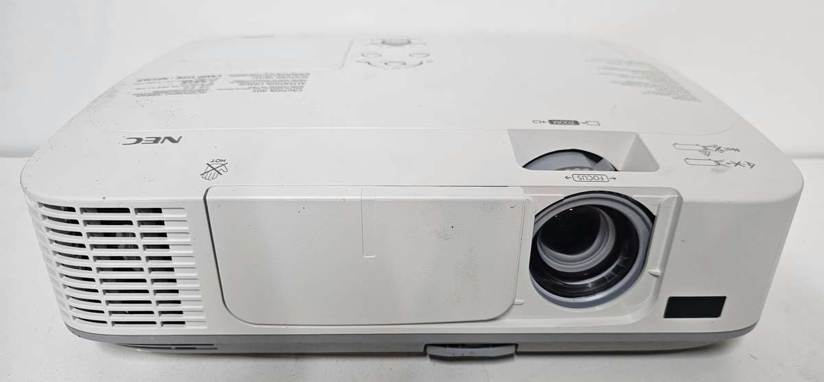 NEC M230X Projector (91% lamp life remaining)