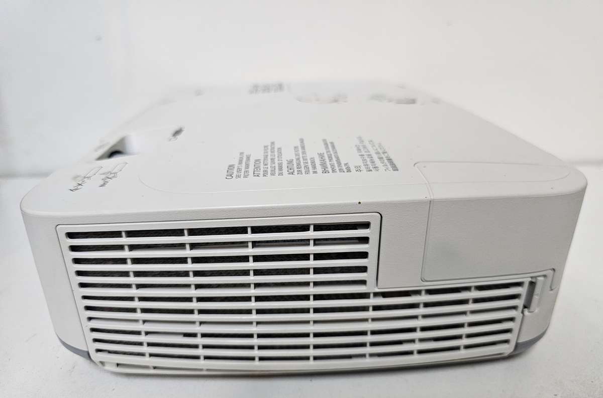 NEC M230X Projector (91% lamp life remaining)