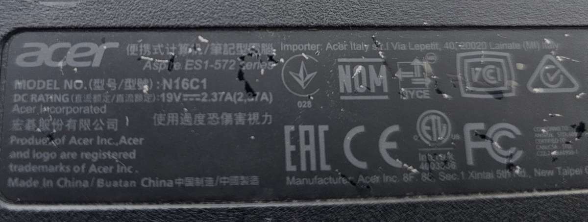 Acer Aspire ES1-572 i3-6006U 8GB RAM 512GB HDD !Needs keyboard and battery!