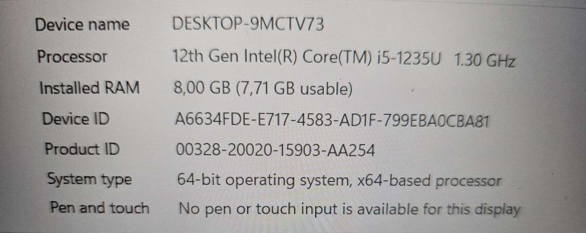 Acer Aspire 5 - i5-1235U (12th gen) 8GB RAM 512GB NVMe SSD  ! 1 x Faulty USB port!