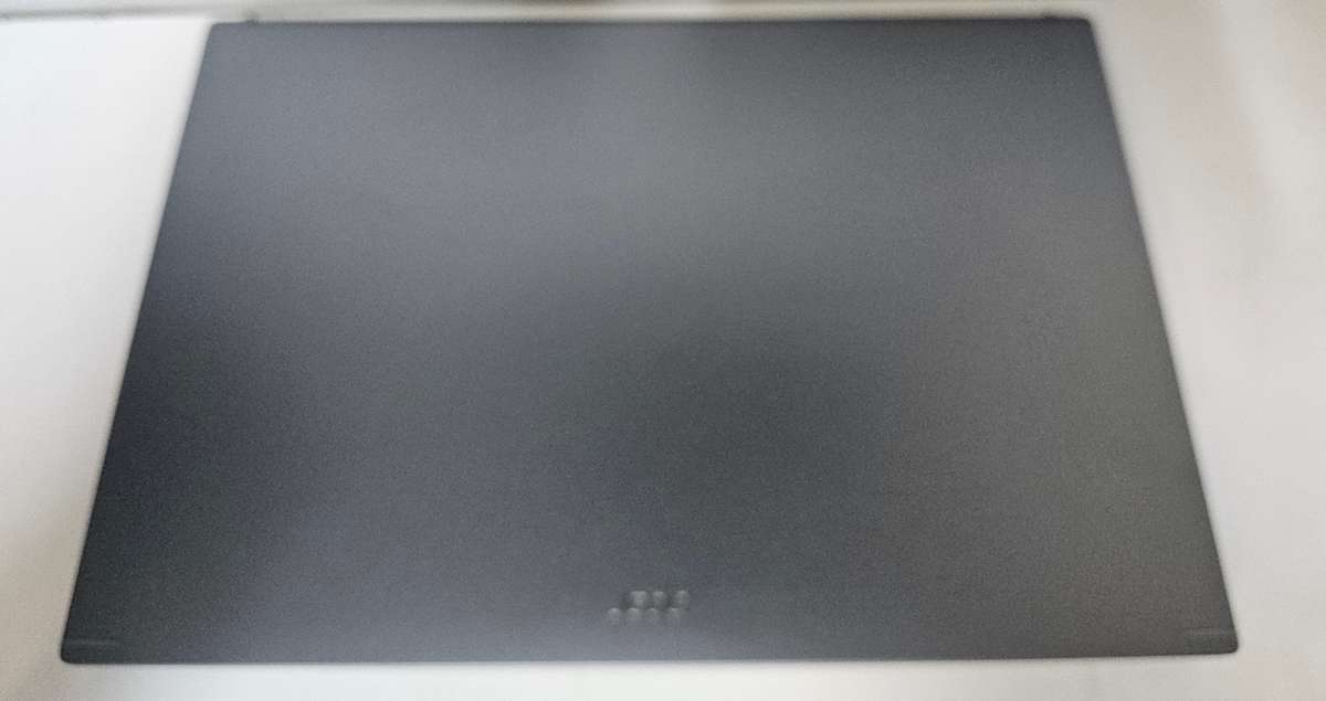 Acer Aspire 5 - i5-1235U (12th gen) 8GB RAM 512GB NVMe SSD  ! 1 x Faulty USB port!