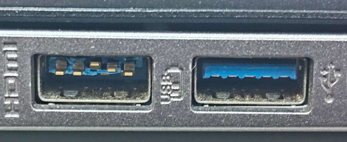 Acer Aspire 5 - i5-1235U (12th gen) 8GB RAM 512GB NVMe SSD  ! 1 x Faulty USB port!