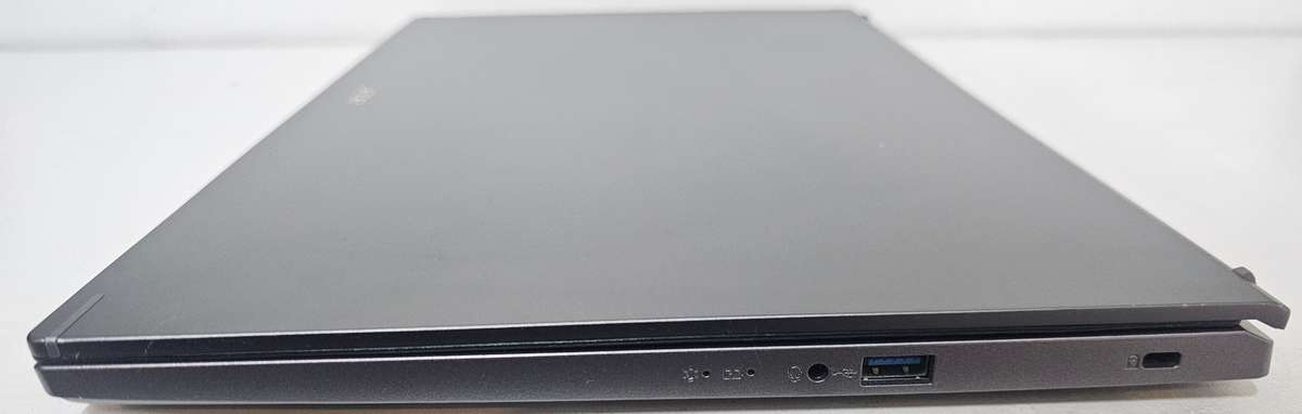 Acer Aspire 5 - i5-1235U (12th gen) 8GB RAM 512GB NVMe SSD  ! 1 x Faulty USB port!