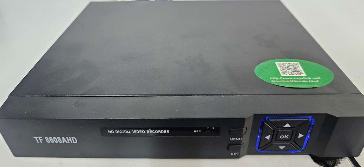 8 Channel DVR !No power adapter or HDD!