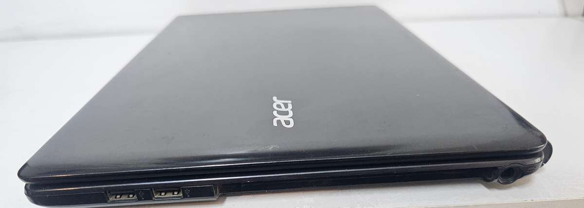 Acer Aspire ES1-571  i5 Laptop  Tested Not Working, No Power  Sold As Is