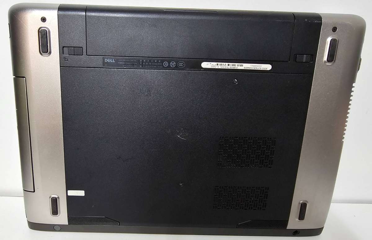 Dell Vostro 3560  i7-3612QM / 6GB RAM / 32GB SSD + 750GB HDD / 15.6" / Needs new battery