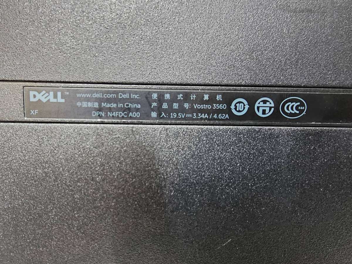 Dell Vostro 3560  i7-3612QM / 6GB RAM / 32GB SSD + 750GB HDD / 15.6" / Needs new battery