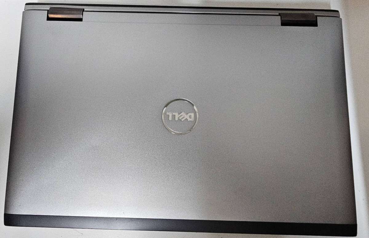 Dell Vostro 3750  i7-2670QM / 6GB RAM / 750GB HDD / 17.3" / Needs new battery + CMOS battery