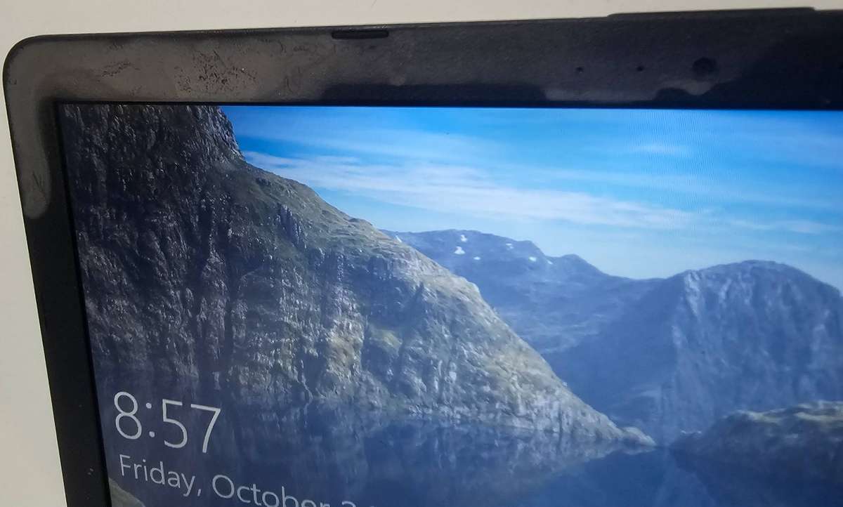 ASUS X543UA  i5-8250U / 8GB RAM / 256GB SSD / 15.6" HD