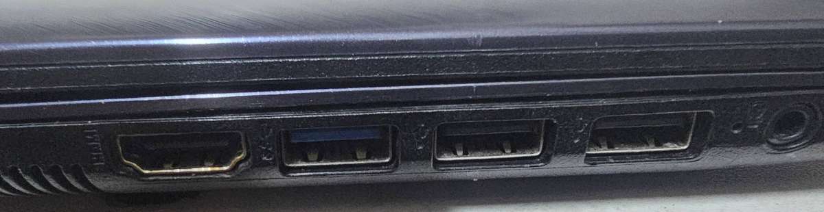 ASUS X543UA  i5-8250U / 8GB RAM / 256GB SSD / 15.6" HD