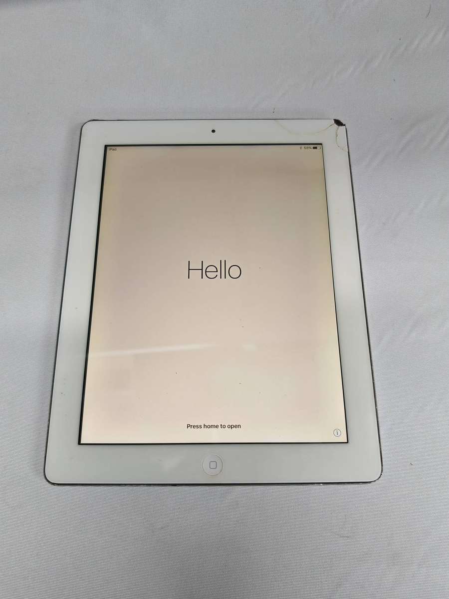 Apple iPad 4th Gen (Model A1458) 16GB Silver - Spares or Repairs