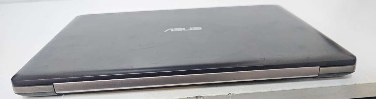 Asus X202E touchscreen laptop for spares or repairs