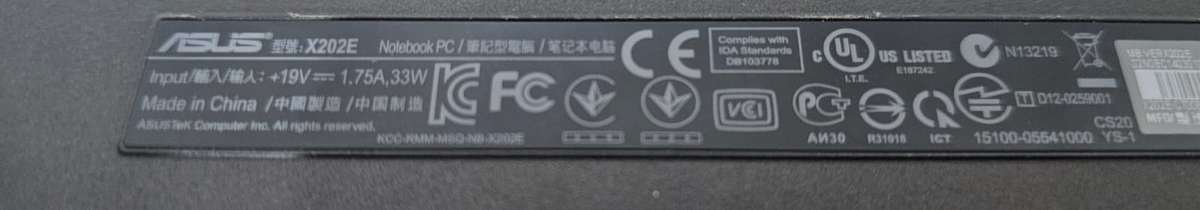 Asus X202E touchscreen laptop for spares or repairs