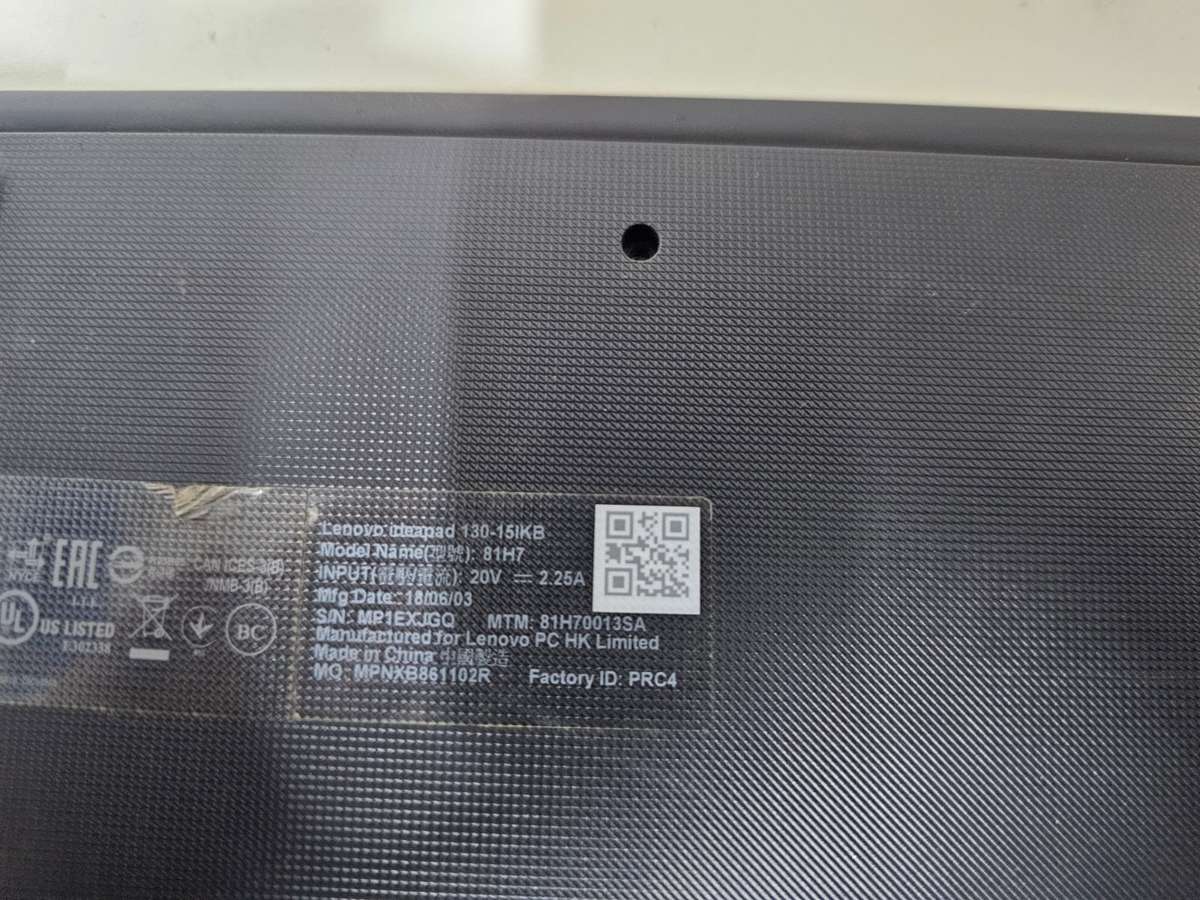 Lenovo IdeaPad 130-15IKB i5 laptop  for spares or repairs, cracked screen, powers on, no display