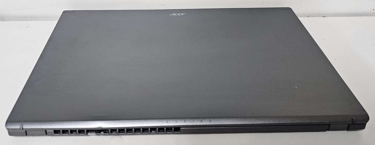 Powerful Acer Aspire i5-1235U laptop  8GB RAM  512GB SSD  Win 11 Pro  USB-C charger included