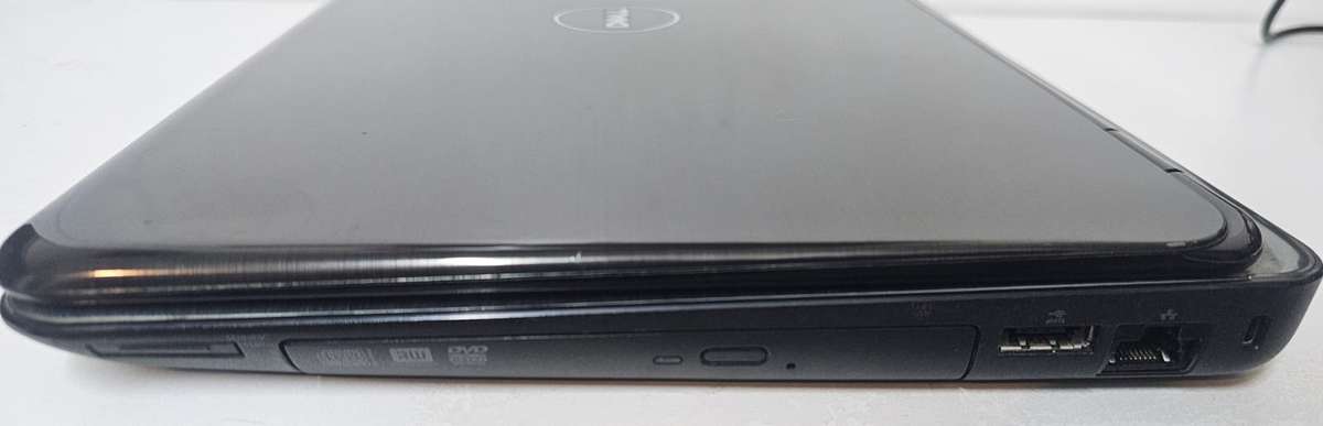 Dell Inspiron N5010 laptop i3, 3GB RAM, 320GB HDD, DVD writer, working, battery needs replacing