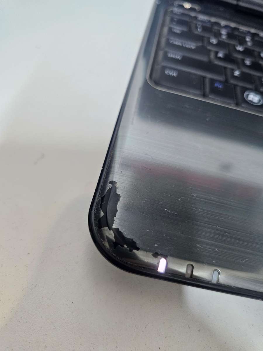 Dell Inspiron N5010 laptop i3, 3GB RAM, 320GB HDD, DVD writer, working, battery needs replacing