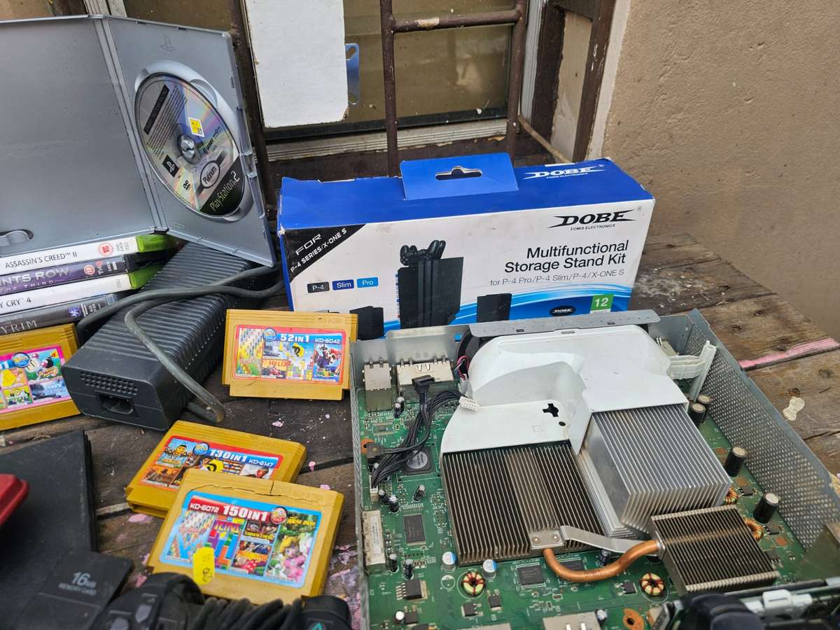 Gaming Bundle  Consoles  Games  Cables  Parts