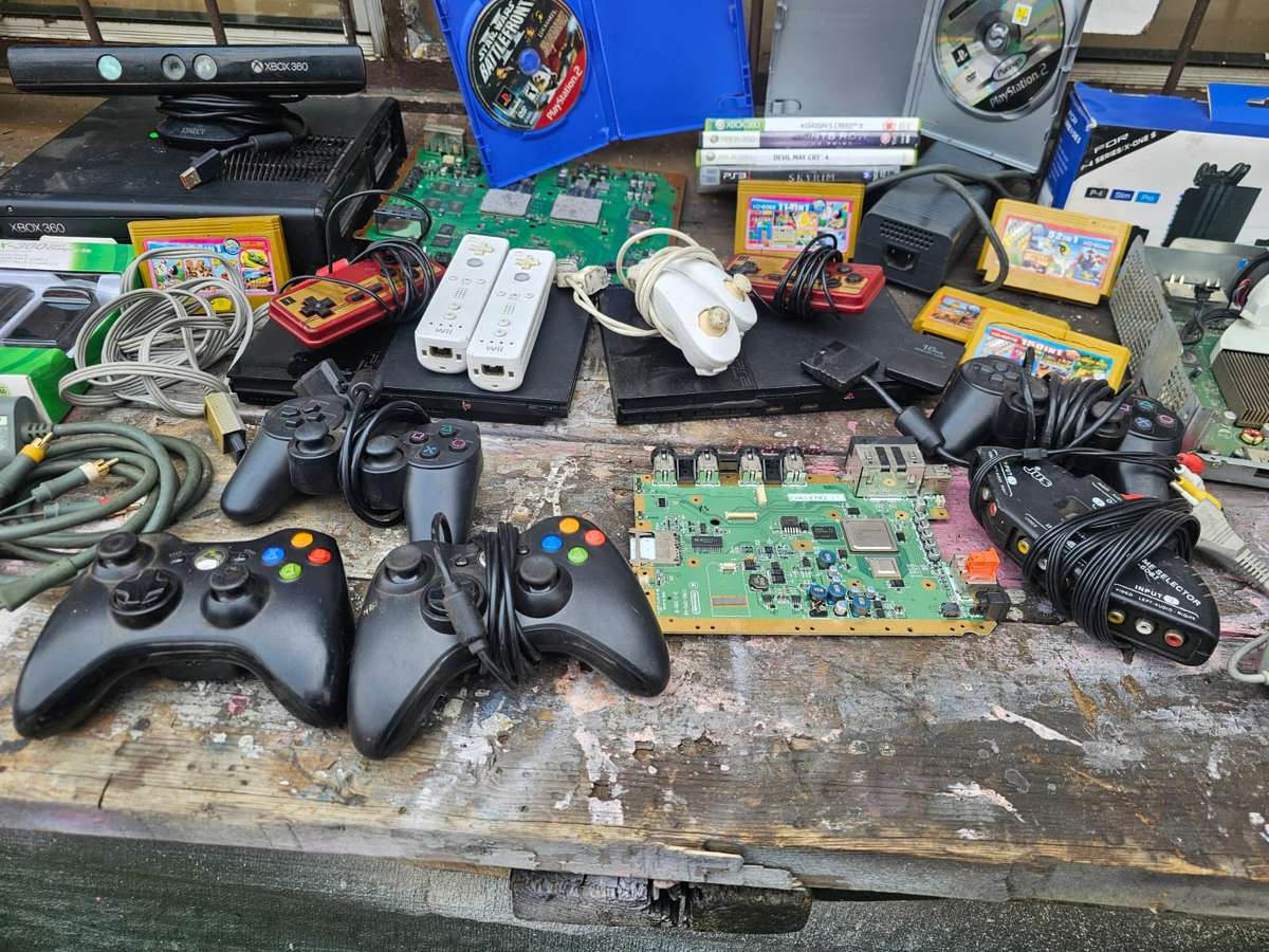 Gaming Bundle  Consoles  Games  Cables  Parts