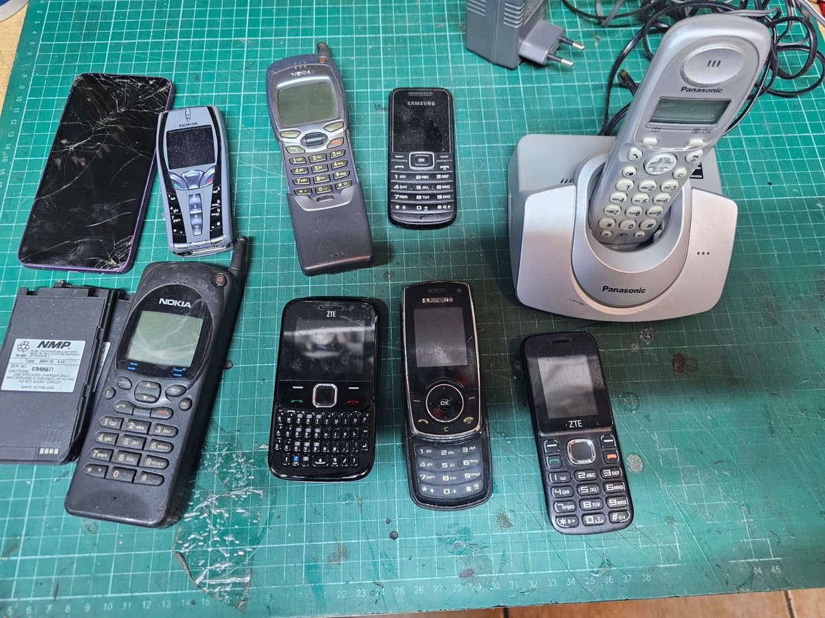 Cell Phone Bundle  Nokia  Samsung  ZTE  Panasonic