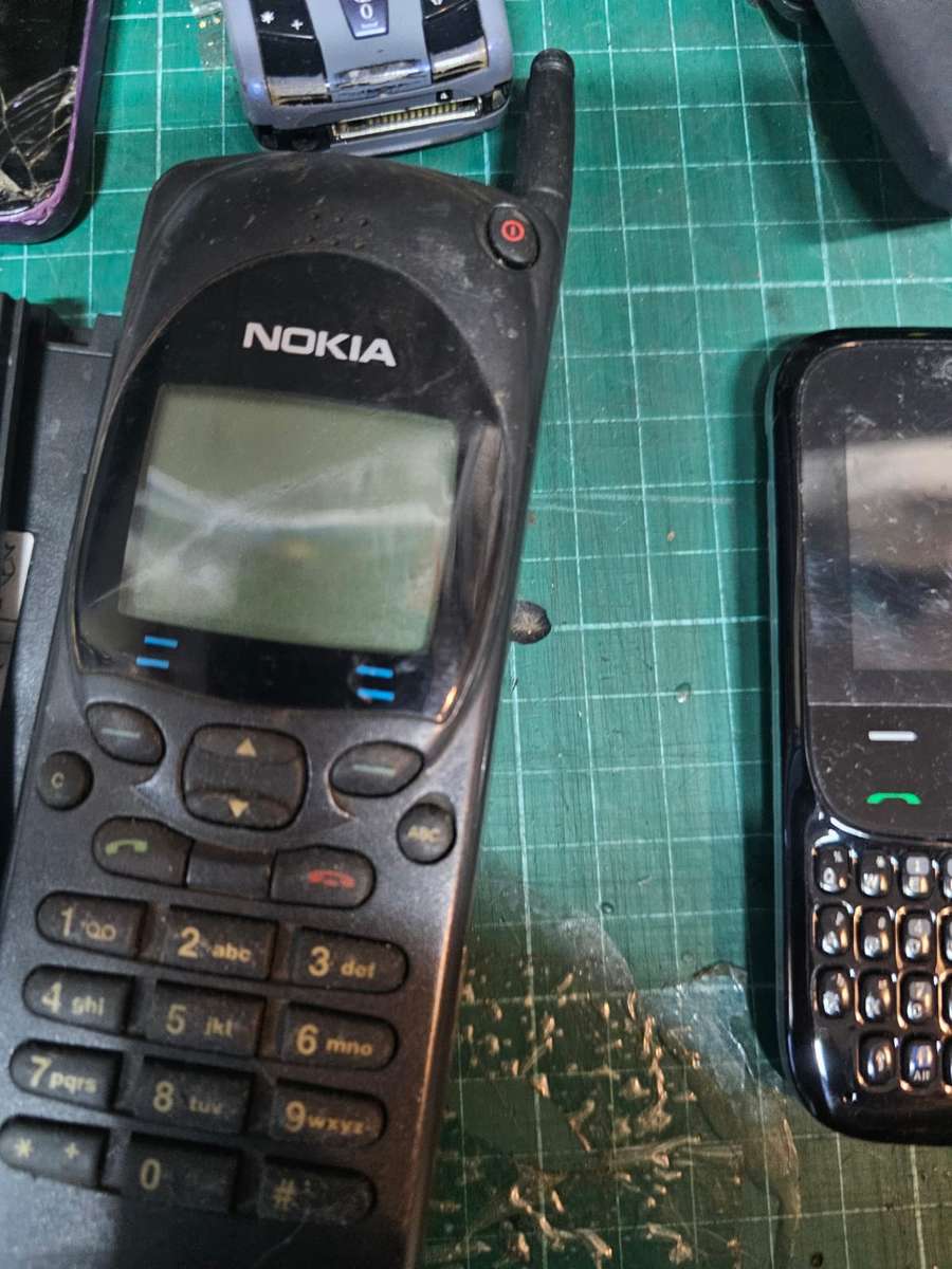 Cell Phone Bundle  Nokia  Samsung  ZTE  Panasonic