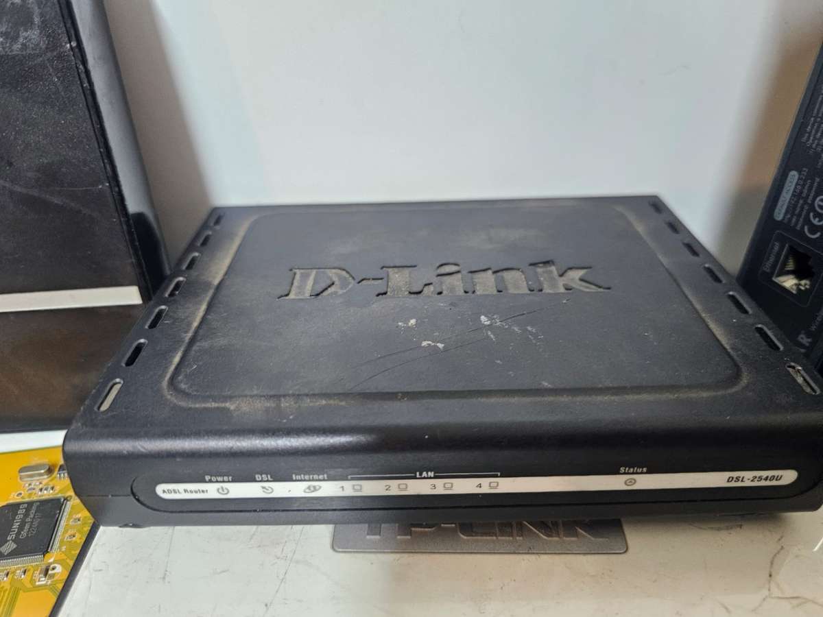 Mixed Electronics Lot  Routers  TV Box  Extenders  Ubiquiti UFOs   Untested