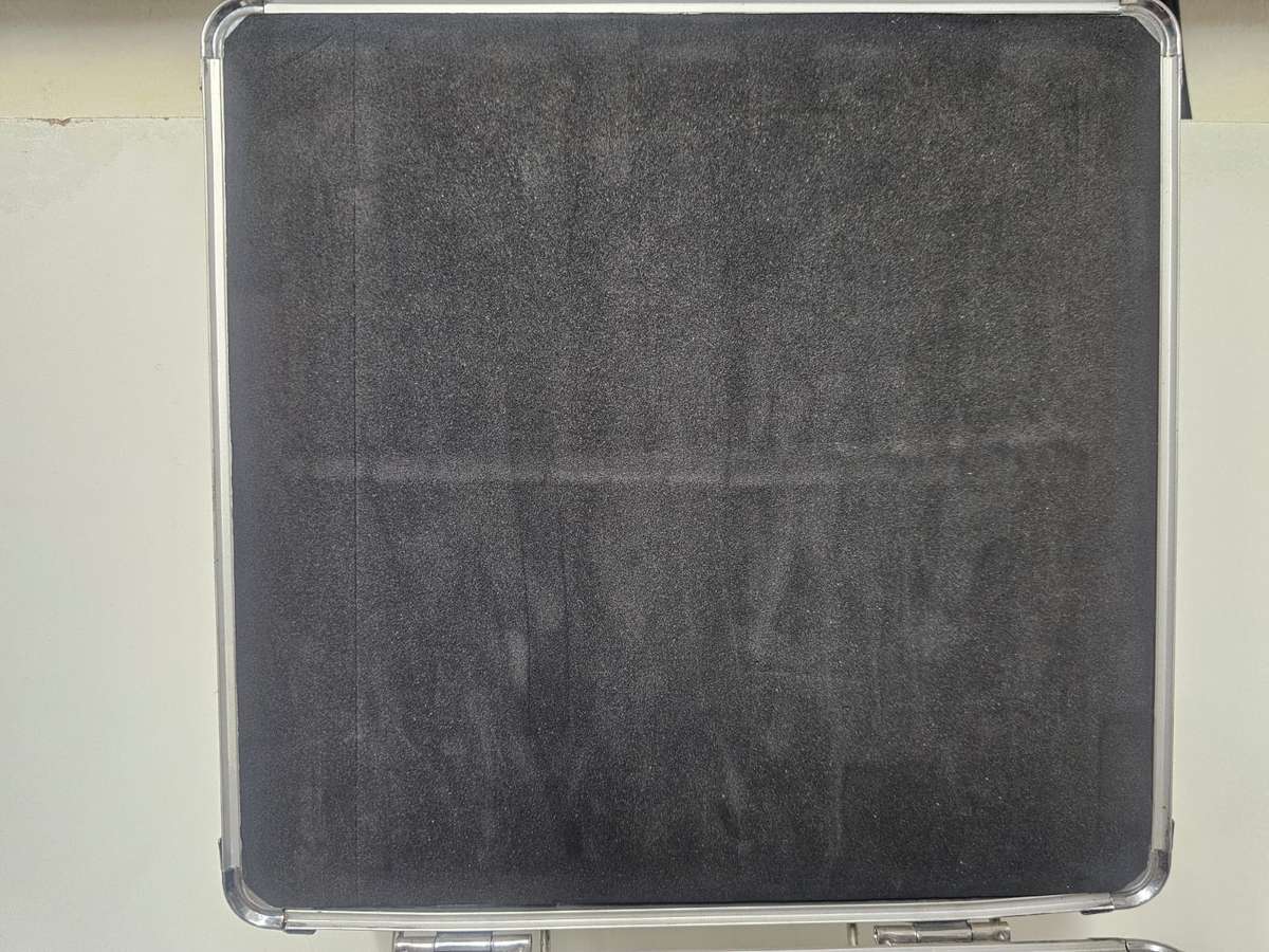 Heavy-Duty Aluminium HDD Storage Case  Holds 10 Drives!