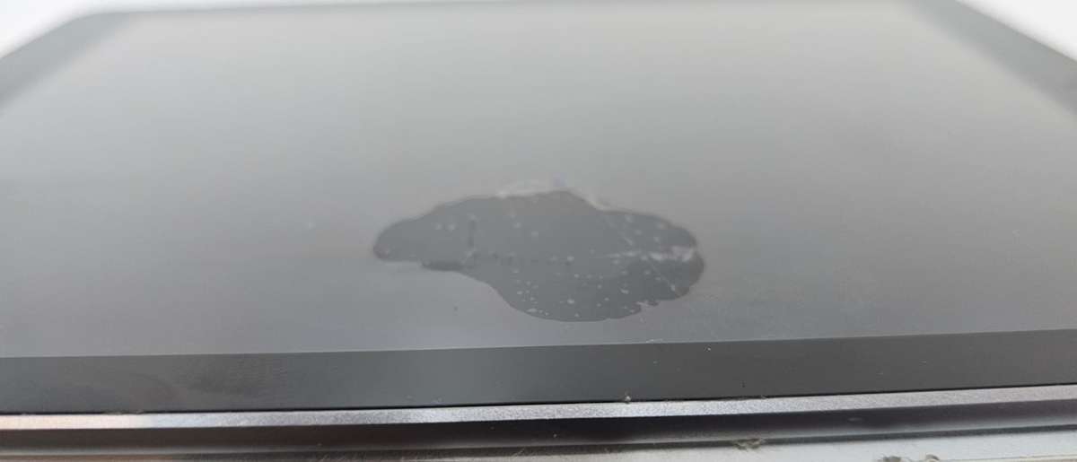 iPad 6th Gen A1893  For Spares or Repairs